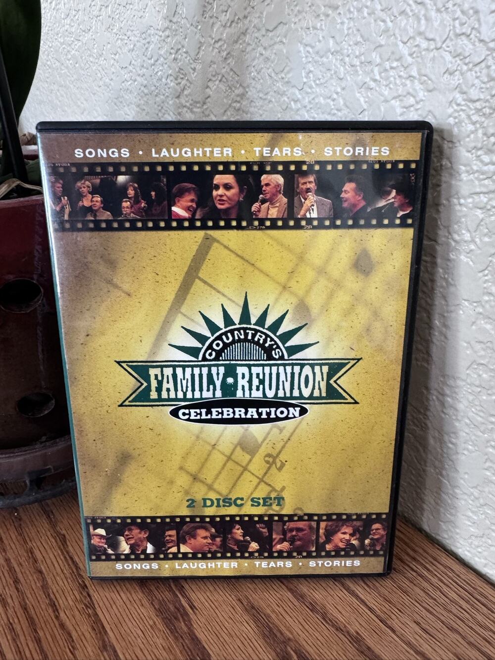 Gabriel Communications Country's Family Reunion: Celebration 2-Disc Set DVD 2012